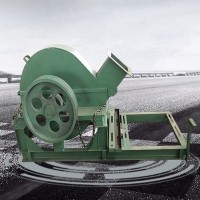 直供園林柴油樹枝粉碎機(jī) 全自動果木枝條處理機(jī) 移動式樹干粉碎機(jī)